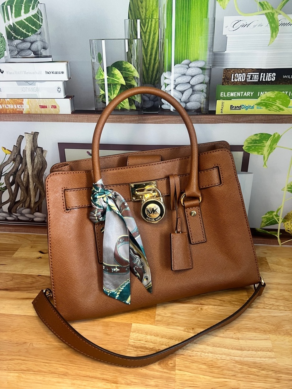 Michael Kors Hamilton Satchel in Luggage Brown with Gold Hardware - Picture 4 of 10